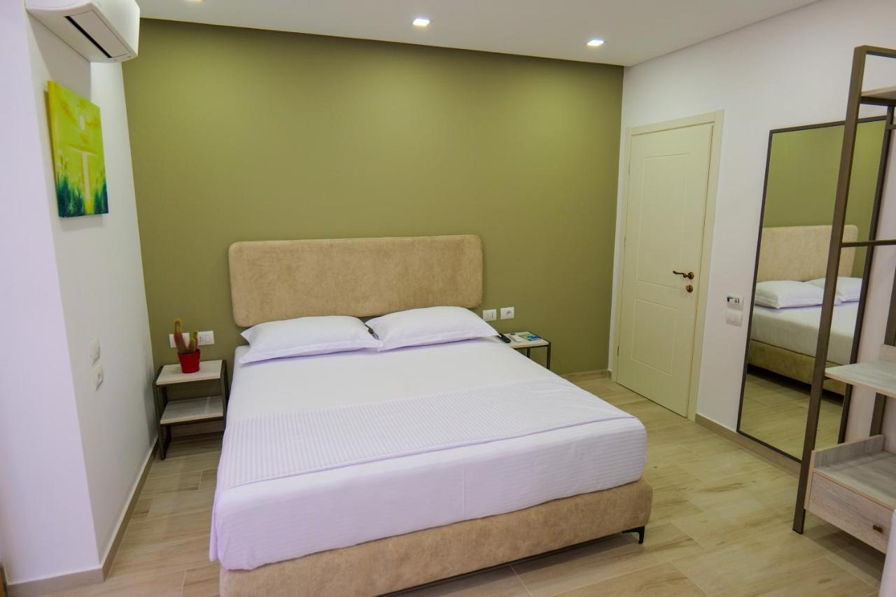 Vila Marjana Sarandë 外观 照片
