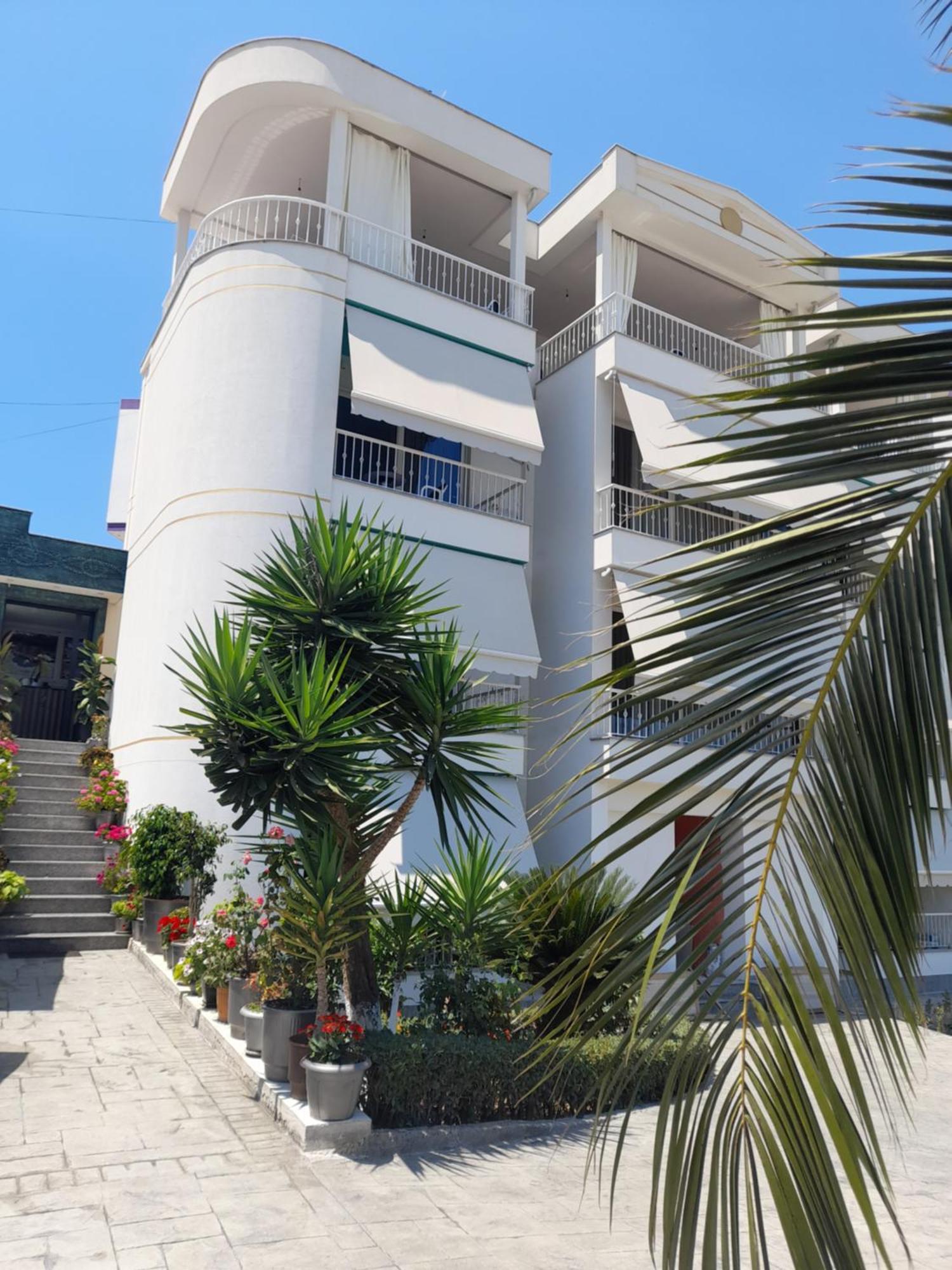 Vila Marjana Sarandë 外观 照片